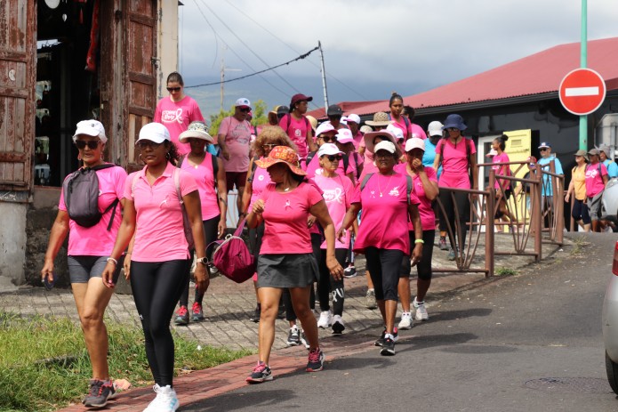 Marche rose à Sainte-Anne