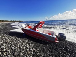 La marine - Interdiction d'accès à l'épave échouée