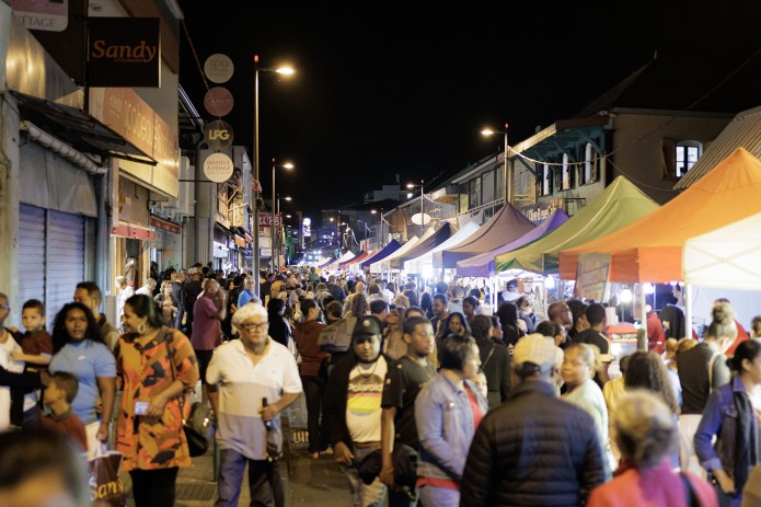 Un beau succès pour le retour du marché de nuit à Saint-Benoît !